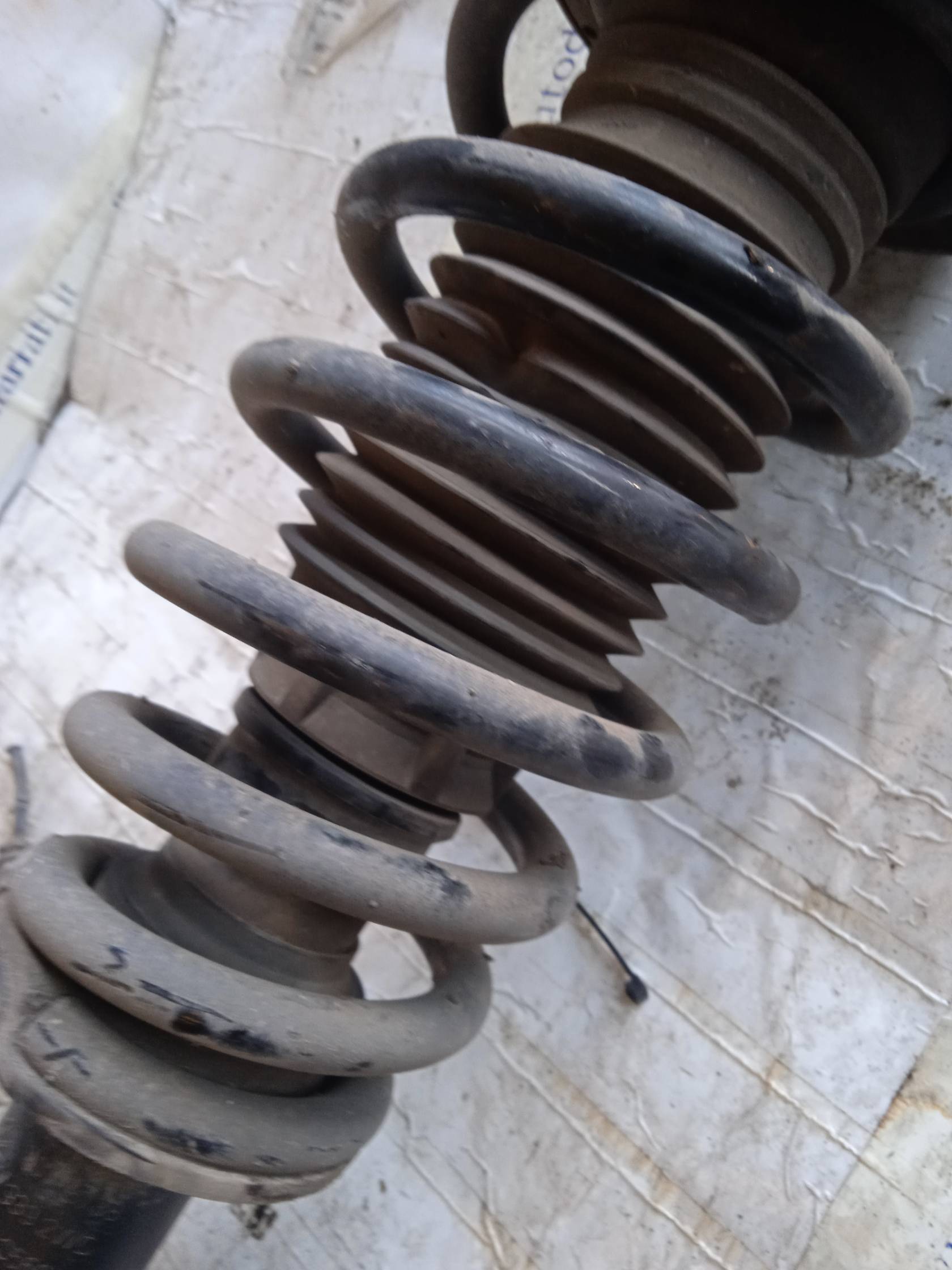 Ammortizzatore ant. dx.